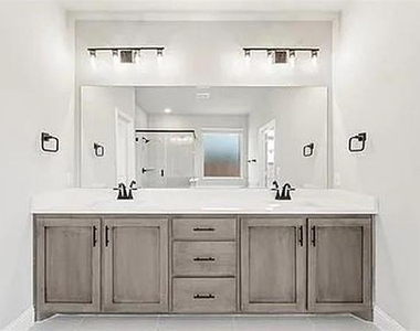 1012 Ridgehurst Road - Photo Thumbnail 15