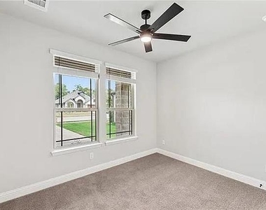 1012 Ridgehurst Road - Photo Thumbnail 4