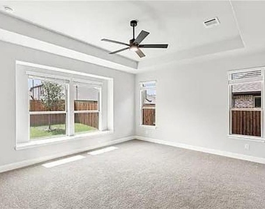 1012 Ridgehurst Road - Photo Thumbnail 10