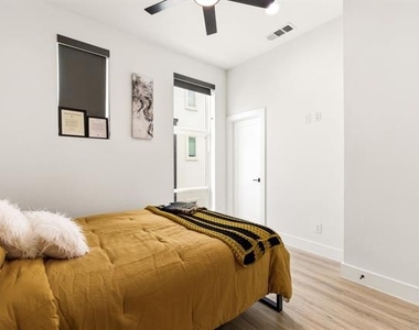 2102 N Prairie Avenue - Photo Thumbnail 20