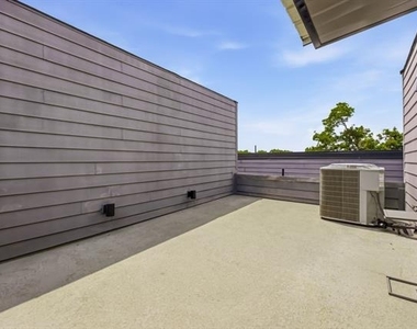 2102 N Prairie Avenue - Photo Thumbnail 23