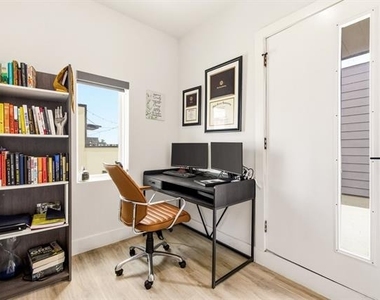 2102 N Prairie Avenue - Photo Thumbnail 21