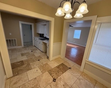 642 N Love Street - Photo Thumbnail 11