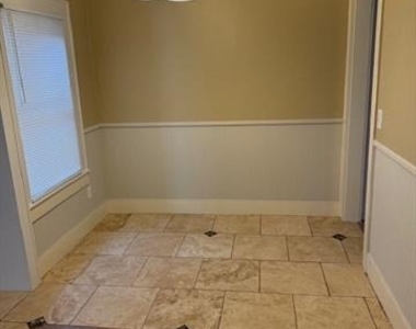 642 N Love Street - Photo Thumbnail 13
