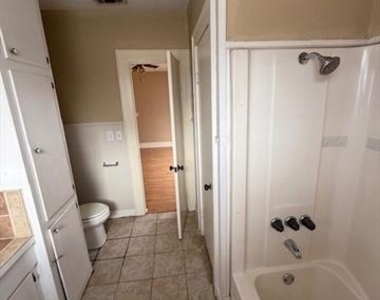 642 N Love Street - Photo Thumbnail 12