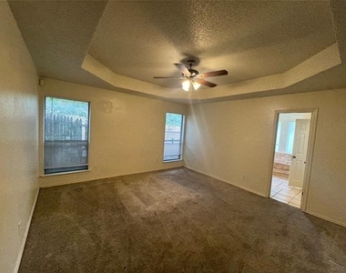 1940 Willow Vale Drive - Photo Thumbnail 12