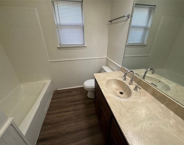 1940 Willow Vale Drive - Photo Thumbnail 17