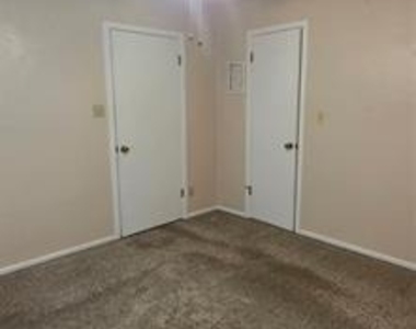 2117 Grand Avenue - Photo Thumbnail 7