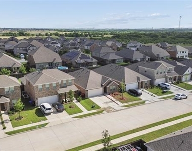 317 Fire Rock Drive - Photo Thumbnail 33