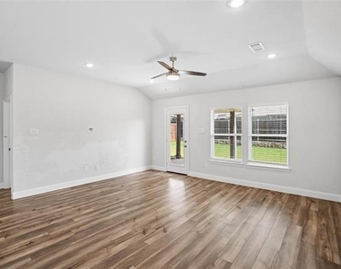 317 Fire Rock Drive - Photo Thumbnail 11