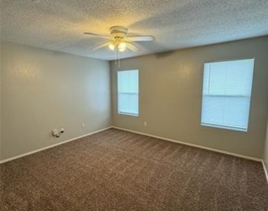 1805 Brookwood Drive - Photo Thumbnail 7