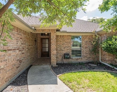 1001 Porter Place - Photo Thumbnail 1