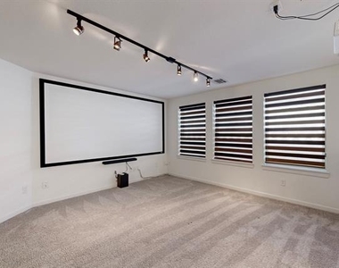 123 Palacio Street - Photo Thumbnail 16