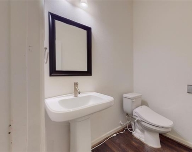 123 Palacio Street - Photo Thumbnail 13