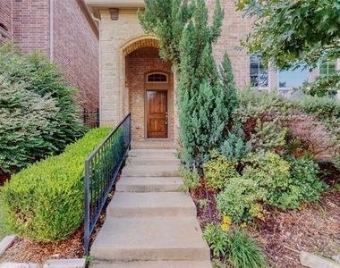 123 Palacio Street - Photo Thumbnail 1