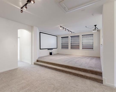 123 Palacio Street - Photo Thumbnail 15