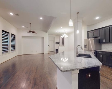 123 Palacio Street - Photo Thumbnail 10