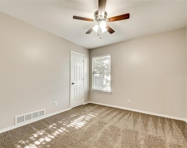 6108 Paradise Drive - Photo Thumbnail 19