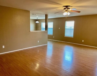 12737 Northern Pine Drive - Photo Thumbnail 4