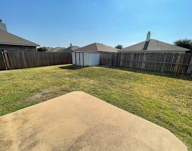 12737 Northern Pine Drive - Photo Thumbnail 16