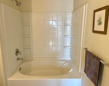 12737 Northern Pine Drive - Photo Thumbnail 11