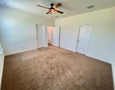 2605 Warren Lane - Photo Thumbnail 10