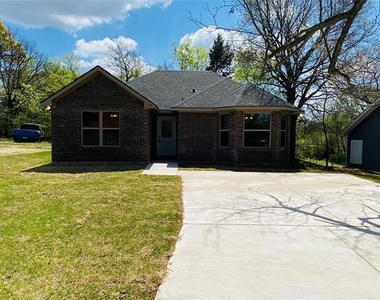 312 W Heron Street - Photo Thumbnail 17