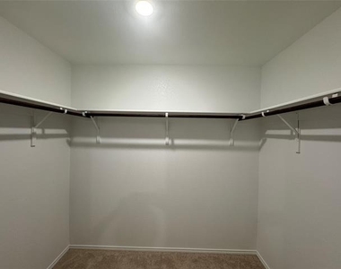 6533 Middlebury Drive - Photo Thumbnail 21