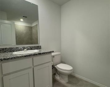 6533 Middlebury Drive - Photo Thumbnail 15
