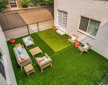 5444 Gaston Avenue - Photo Thumbnail 11