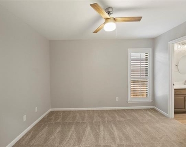 6019 Yellow Rock Trail - Photo Thumbnail 17