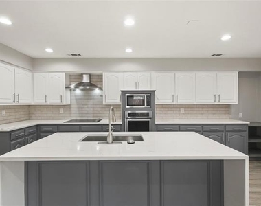 6019 Yellow Rock Trail - Photo Thumbnail 4