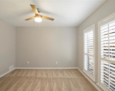 6019 Yellow Rock Trail - Photo Thumbnail 13