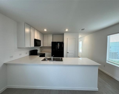 835 Sandhill Crane Lane - Photo Thumbnail 3