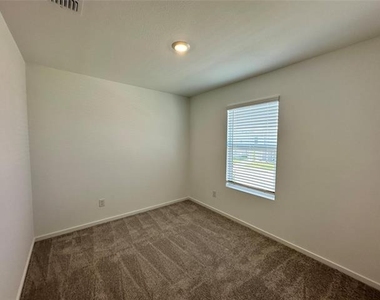 835 Sandhill Crane Lane - Photo Thumbnail 4