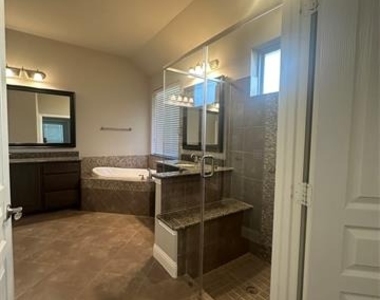 501 Virginia Lane - Photo Thumbnail 13