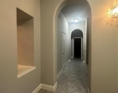 501 Virginia Lane - Photo Thumbnail 21