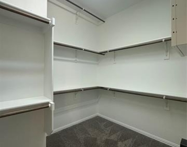 501 Virginia Lane - Photo Thumbnail 16