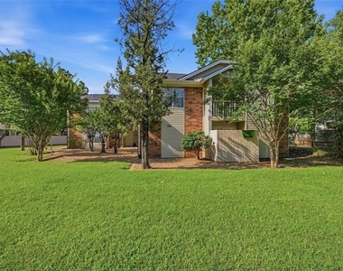 914 W Washington Street - Photo Thumbnail 1