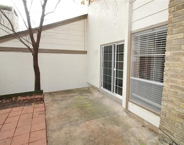 6110 Spyglass Lane - Photo Thumbnail 23