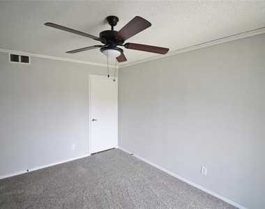 6110 Spyglass Lane - Photo Thumbnail 20