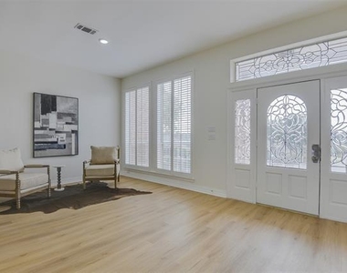2121 Shari Lane - Photo Thumbnail 2
