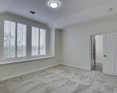 2121 Shari Lane - Photo Thumbnail 36