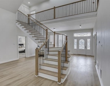 2121 Shari Lane - Photo Thumbnail 12