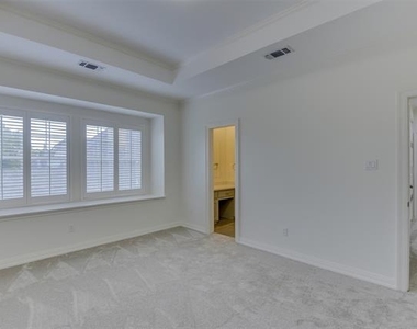 2121 Shari Lane - Photo Thumbnail 31