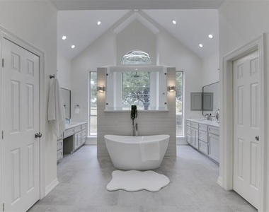 2121 Shari Lane - Photo Thumbnail 16
