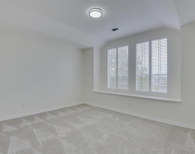 2121 Shari Lane - Photo Thumbnail 35