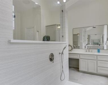 2121 Shari Lane - Photo Thumbnail 19