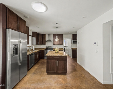 29 E Foothill Drive - Photo Thumbnail 9