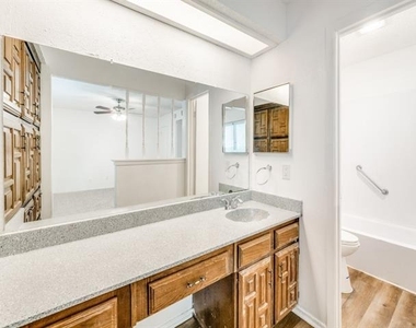 3914 Willowood Lane - Photo Thumbnail 6